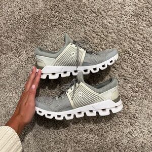 On Cloud - Cloudtech Sneakers